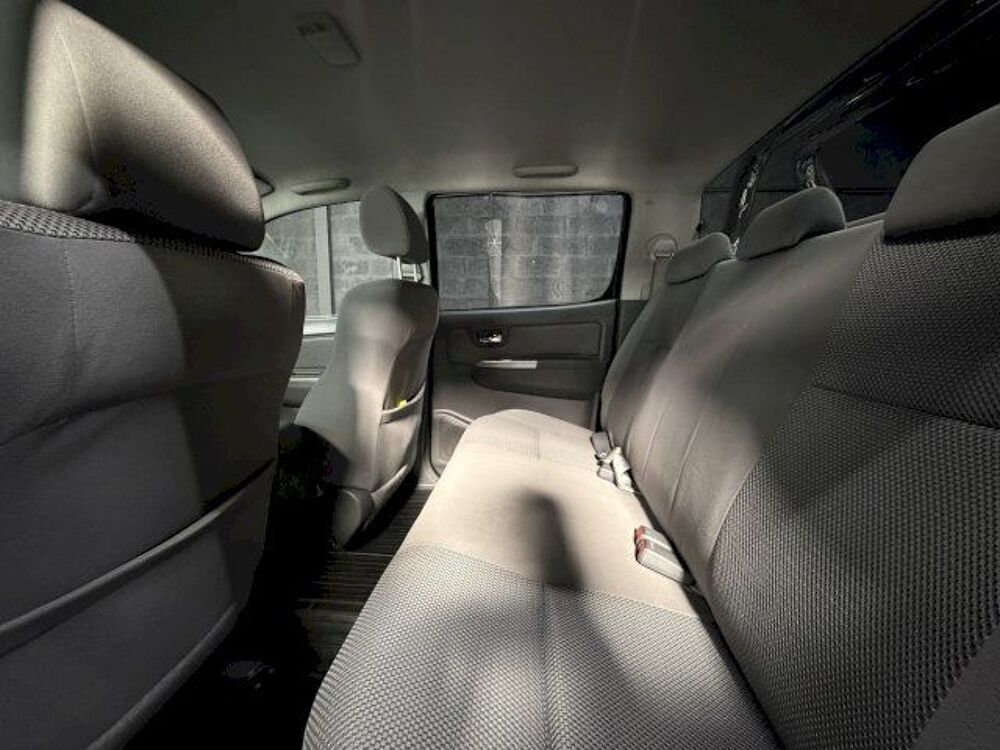 Hilux 3.0 D-4D Invincible Double Cabine 4WD BVA 2013 occasion 33520 Bruges