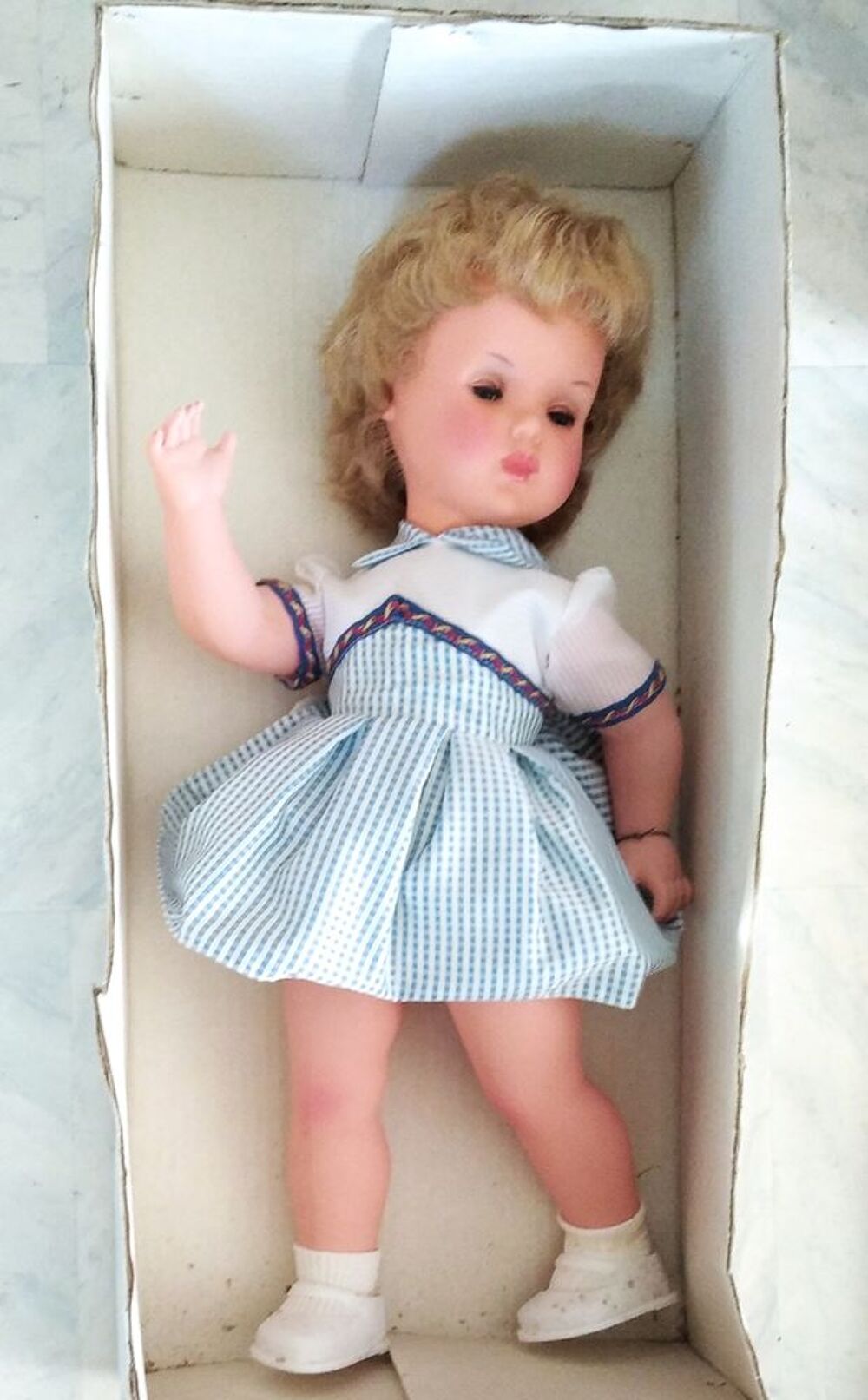 Poup&eacute;e ancienne Ada. Jeux / jouets