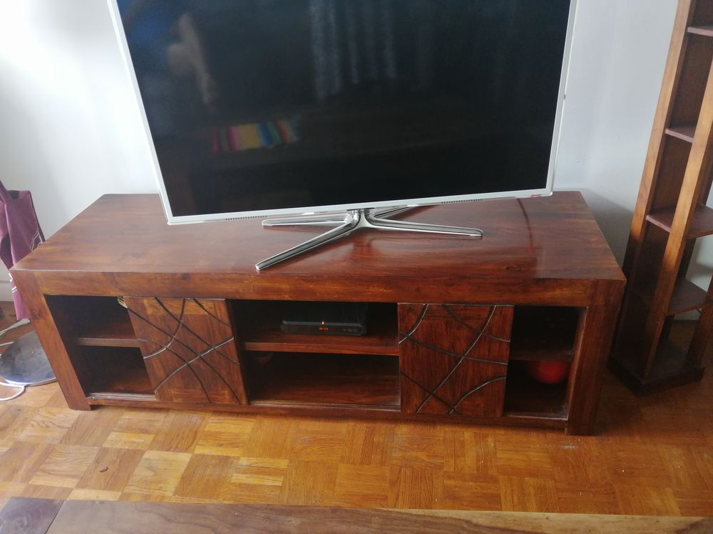 Meuble bas TV couleur bois d '&eacute;b&egrave;ne Meubles