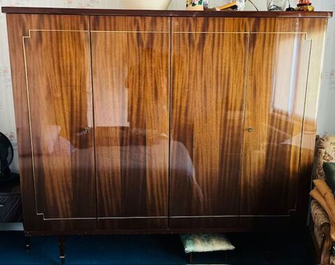 Armoire quatre portes 150 Mont-Saint-Martin (54)