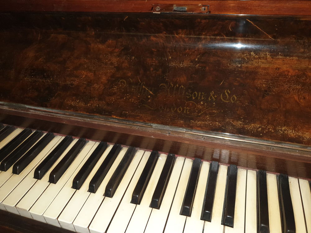 DON Piano Instruments de musique