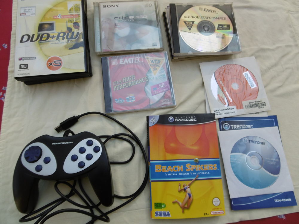 Jeux pour play station + cd neufs Consoles et jeux vidéos