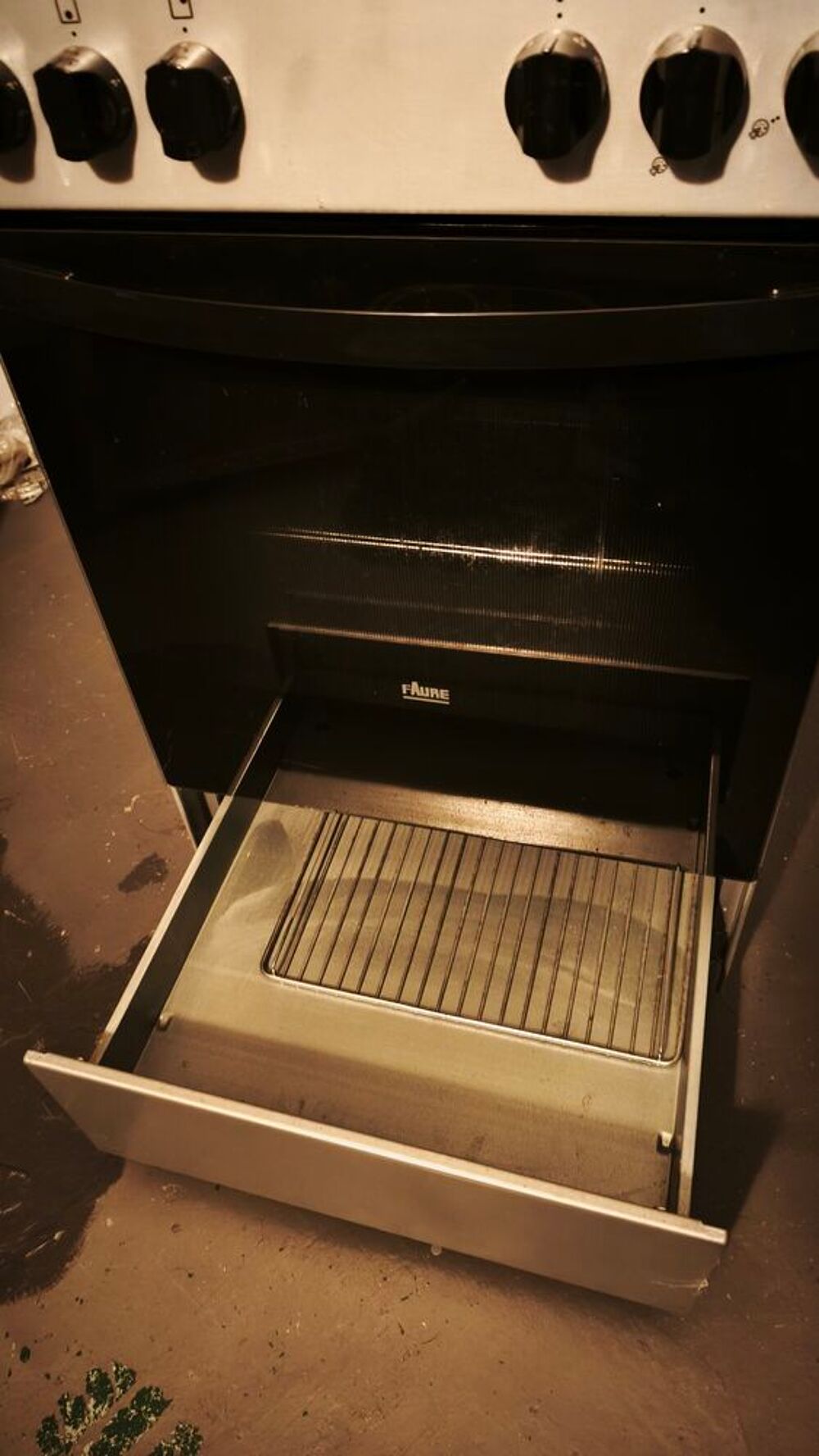 Cuisini&egrave;re &eacute;lectrique induction FAURE Electroménager