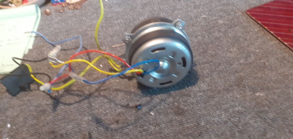 MOTEUR ELECTRIQUE Bricolage