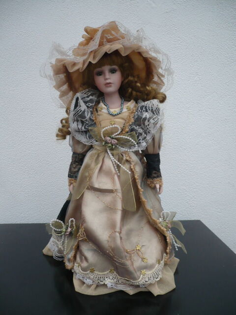 Poup�e ancienne 25 Belgique