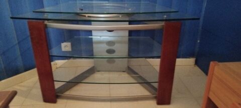 Table television et wifi
40 Bassussarry (64)