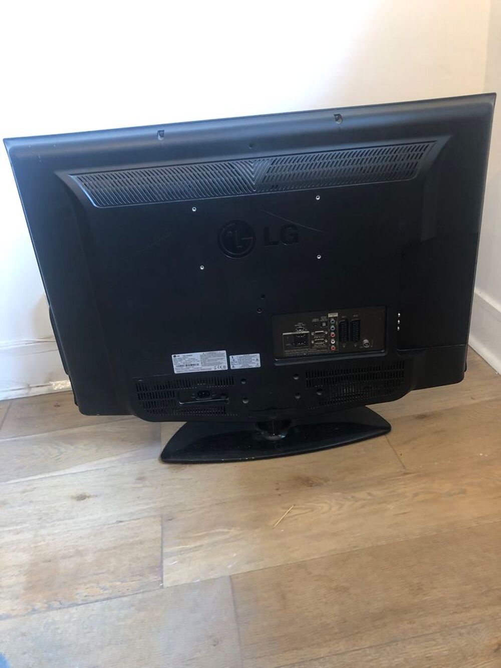 Lg 32LG3000 occasion avec t&eacute;l&eacute;commande Photos/Video/TV