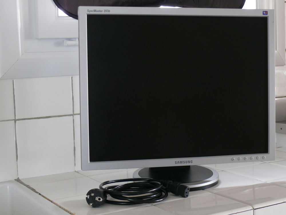 Ecran "Samsung" Mat�riel informatique
