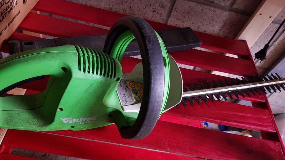 Taille haie viking he 400 lamier ok moteur hs Jardin