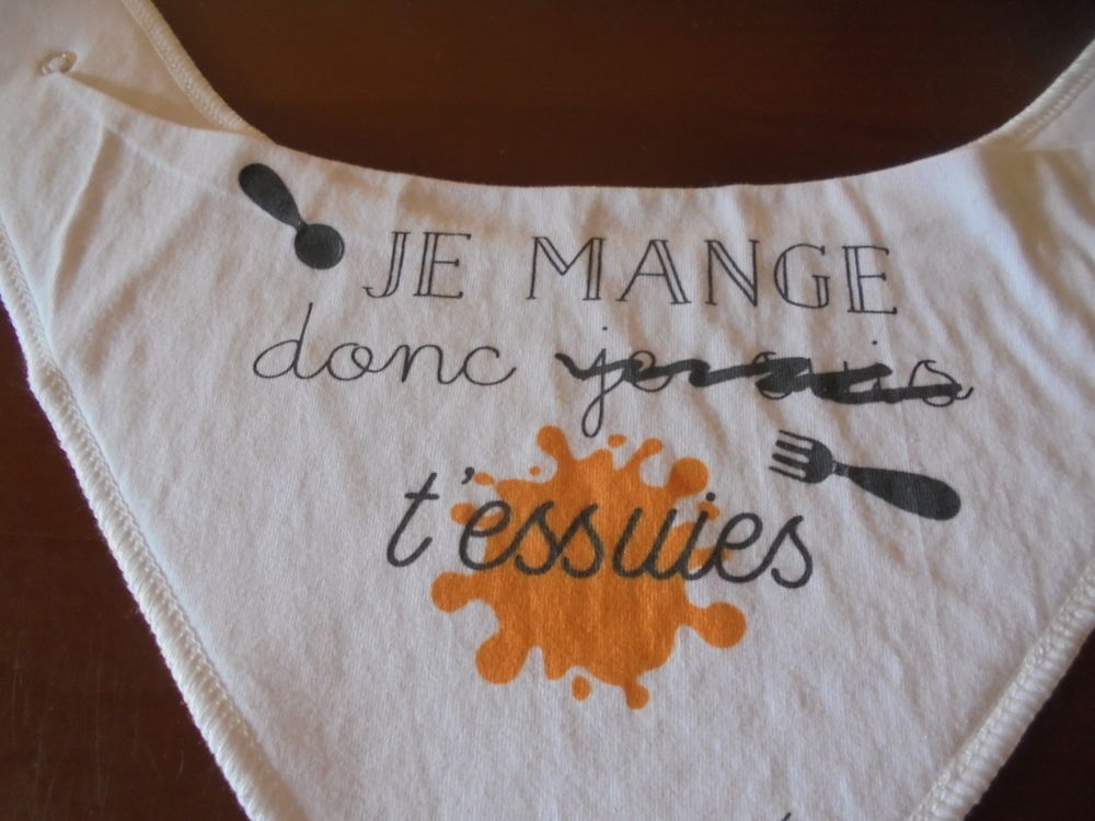 Bavoir humoristique (105) Vêtements enfants