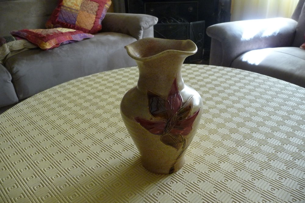 Vase de Vallauris sign&eacute; Dcoration
