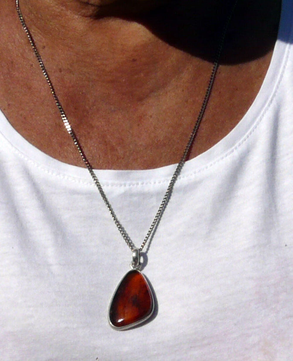 Collier M&eacute;tal Argent&eacute; Pendentif serti d'une Ambre Naturelle Bijoux et montres