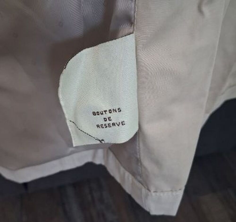 imperm&eacute;able cr&egrave;me de la marque Luc Saint Alban Vêtements