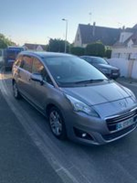 5008 1.6 BlueHDi 120ch S&S BVM6 7 Places Allure 2014 occasion 47190 Aiguillon