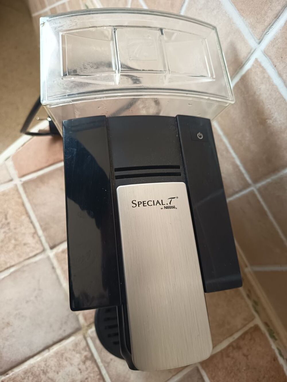 machine a the ''nestle'' Electrom�nager