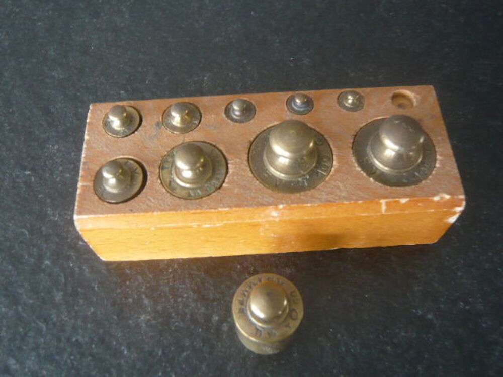 S&eacute;rie Poids cuivre D�coration