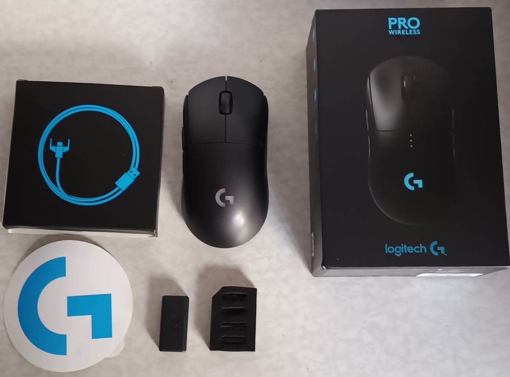 Logitech G Pro Wireless 25600 DPI Souris Gamer - Noir Matériel informatique