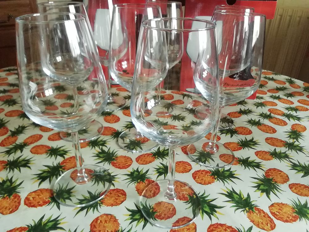 2 coffrets verres &agrave; vin neufs Cuisine