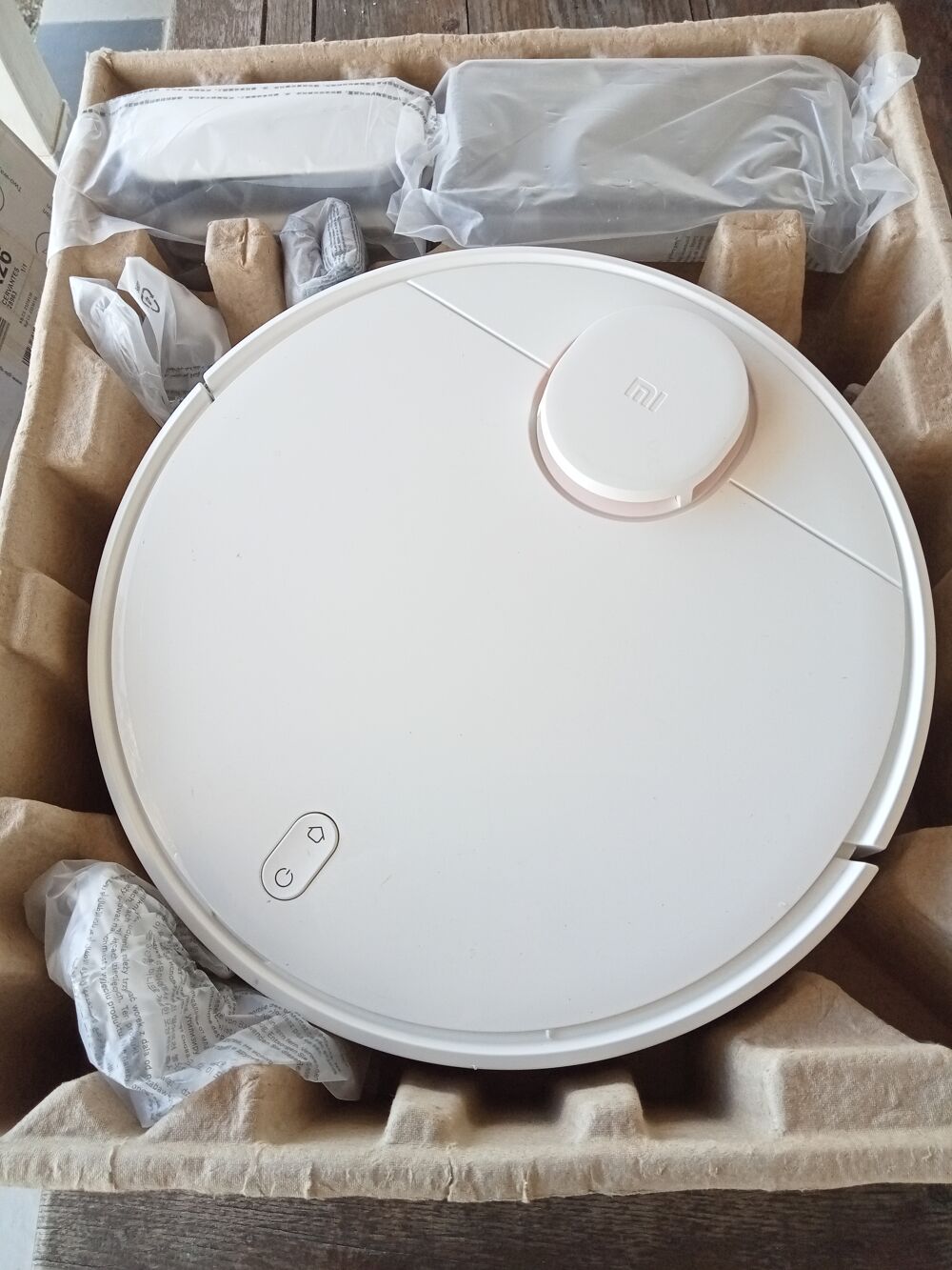 Aspirateur robot Xiaomi neuf Electroménager