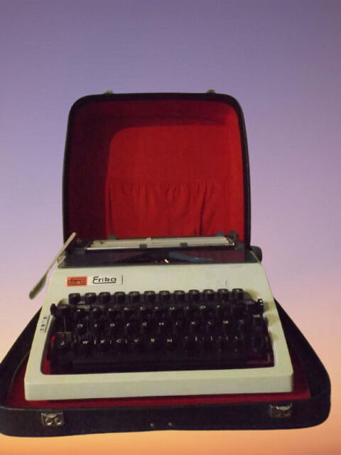 Machine a �crire 
ERIKA DARO 50 Amb�rac (16)