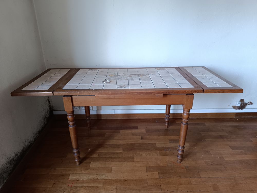 Table &agrave; manger pliable
Meubles