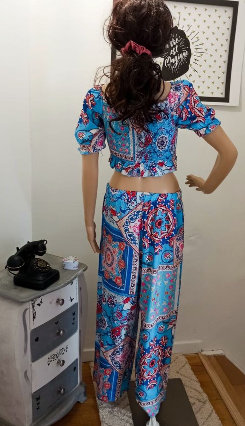 Tr&egrave;s joli ensemble fluide Vêtements