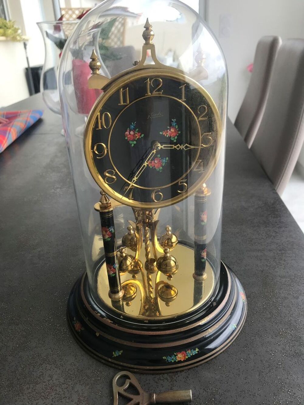 PENDULE KUNDO
Décoration