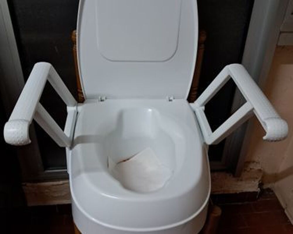 Rehausseur de toilette Meubles