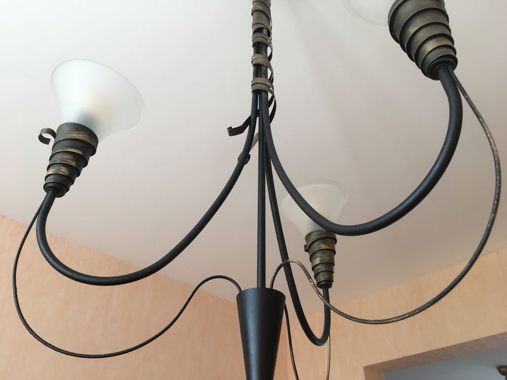 2 lustres contemporains identiques : 3 et 5 branches Décoration