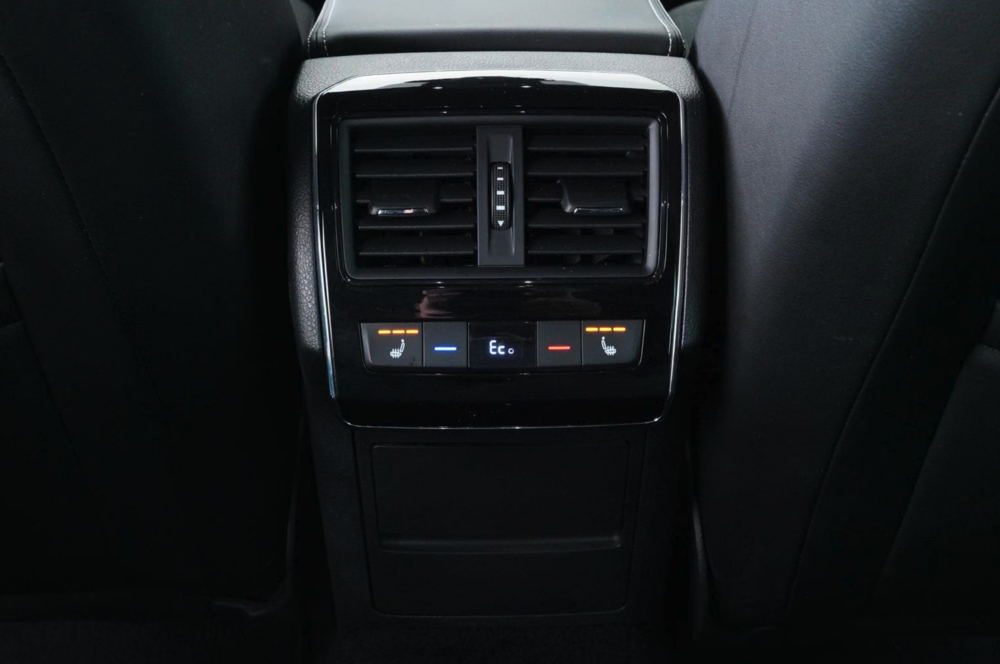 Superb Combi 1.4 TSI PHEV 218 ch DSG6 Sportline (8 CV) 2023 occasion 59000 Lille