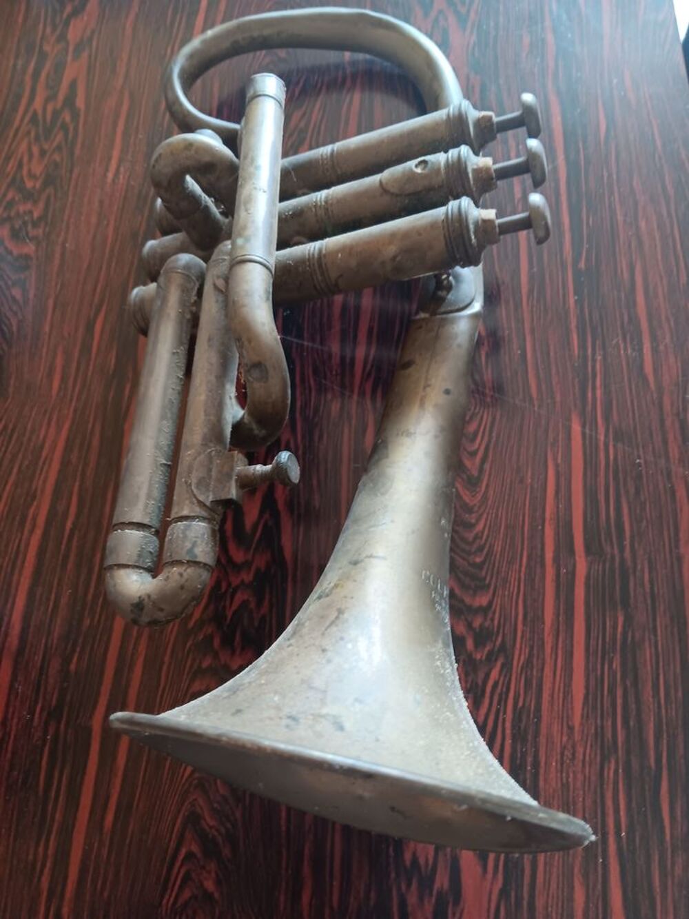 Trompette ancienne a restaurer. Instruments de musique