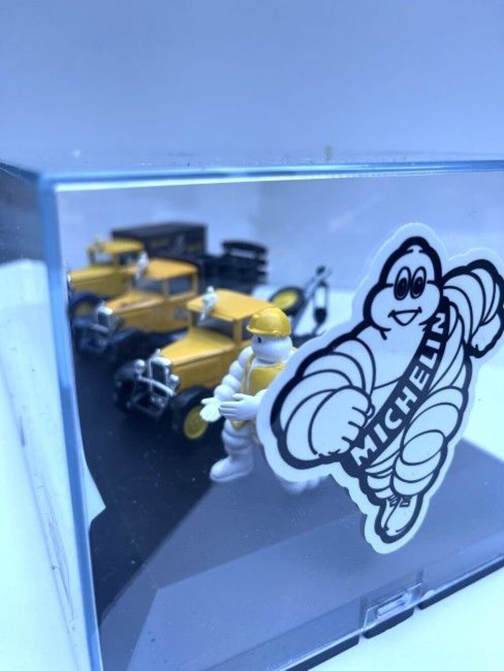 Coffret vintage avec 3 Citroen Michelin C4F en &eacute;dition lim 
