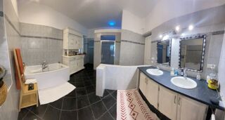  Maison  vendre 7 pices 460 m