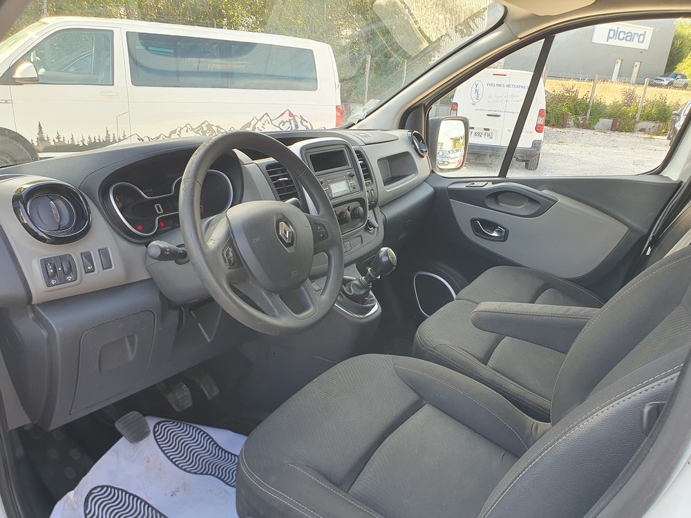Trafic TRAFIC CA L2H1 1200 KG DCI 95 E6 CONFORT 2018 occasion 28000 Chartres