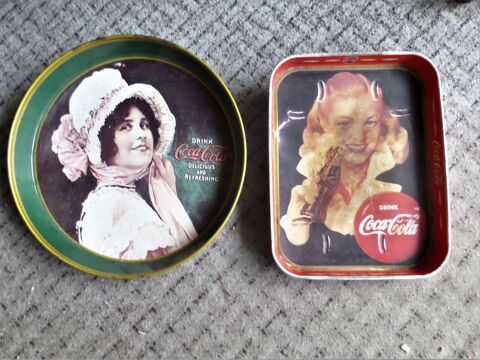 2 plateaux publicitaires de COCA COLA
15 Lyon 8 (69)