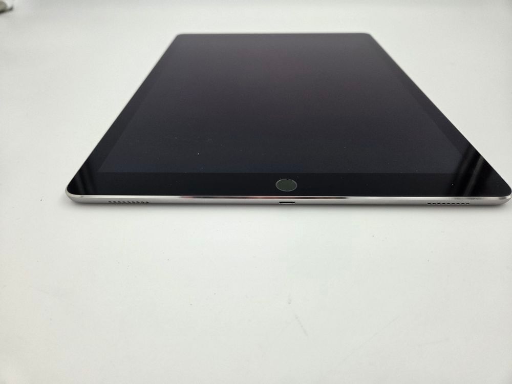 Ipad Pro model A1652 Space Grey 12.9 pouces 256GO Tlphones et tablettes