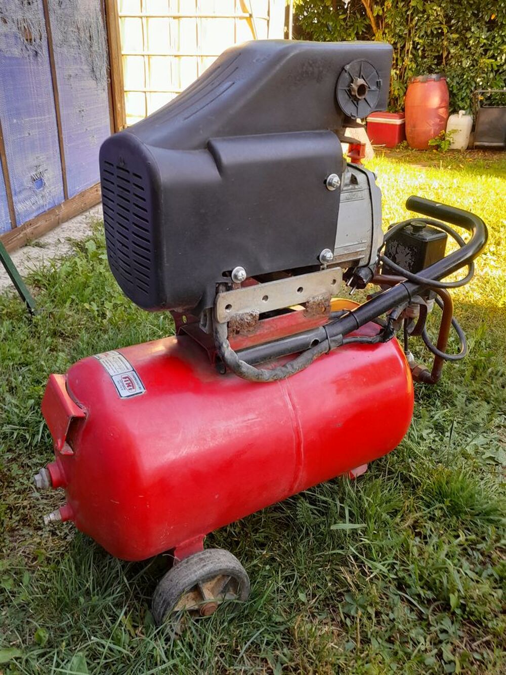 COMPRESSEUR D'AIR 25 L. Bricolage