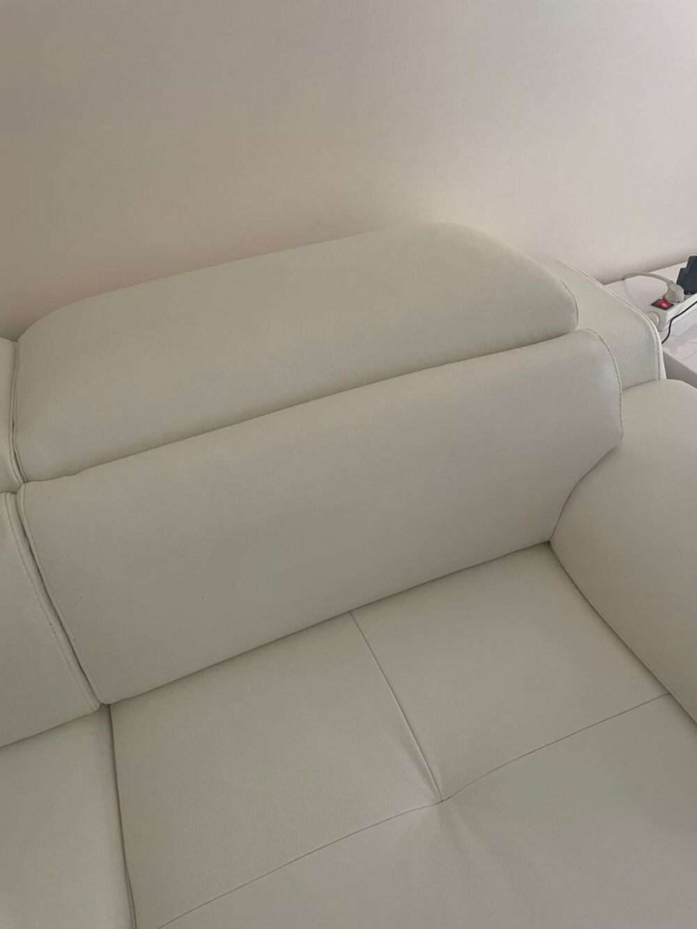 Tr&egrave;s beau canap&eacute; d angle cuir blanc Meubles