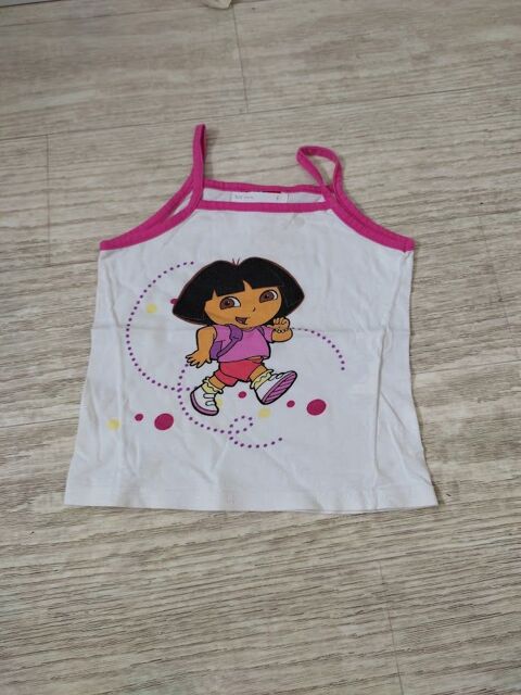 F 9 E (20) - 5/6 ans -�Tee-shirt  Dora  1 Paris 13 (75)