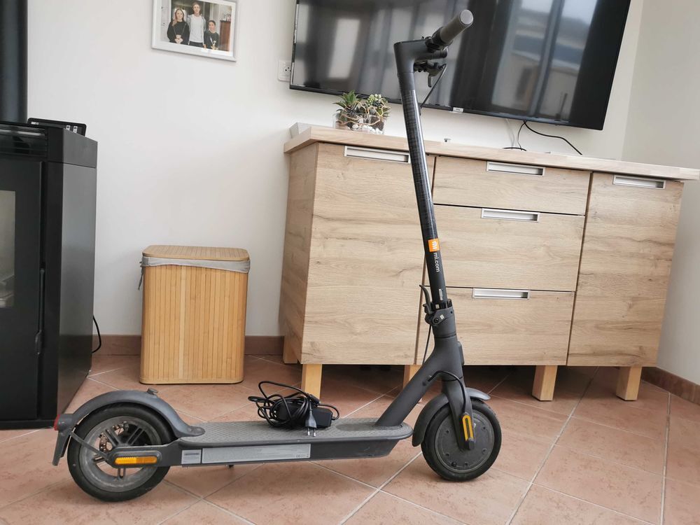 Trottinette &eacute;lectrique Xiaomi Mi Sports