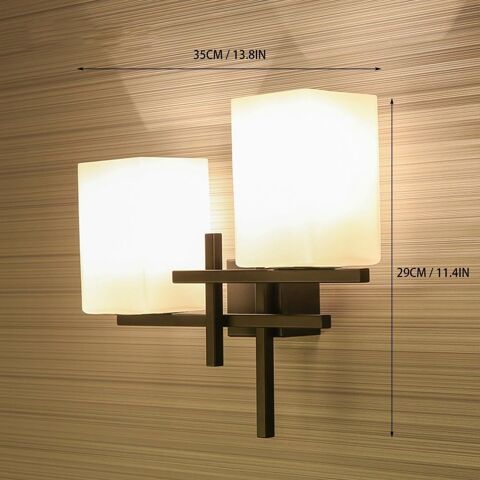 Applique murale double tête LED de style japonais. Hyères (83)
