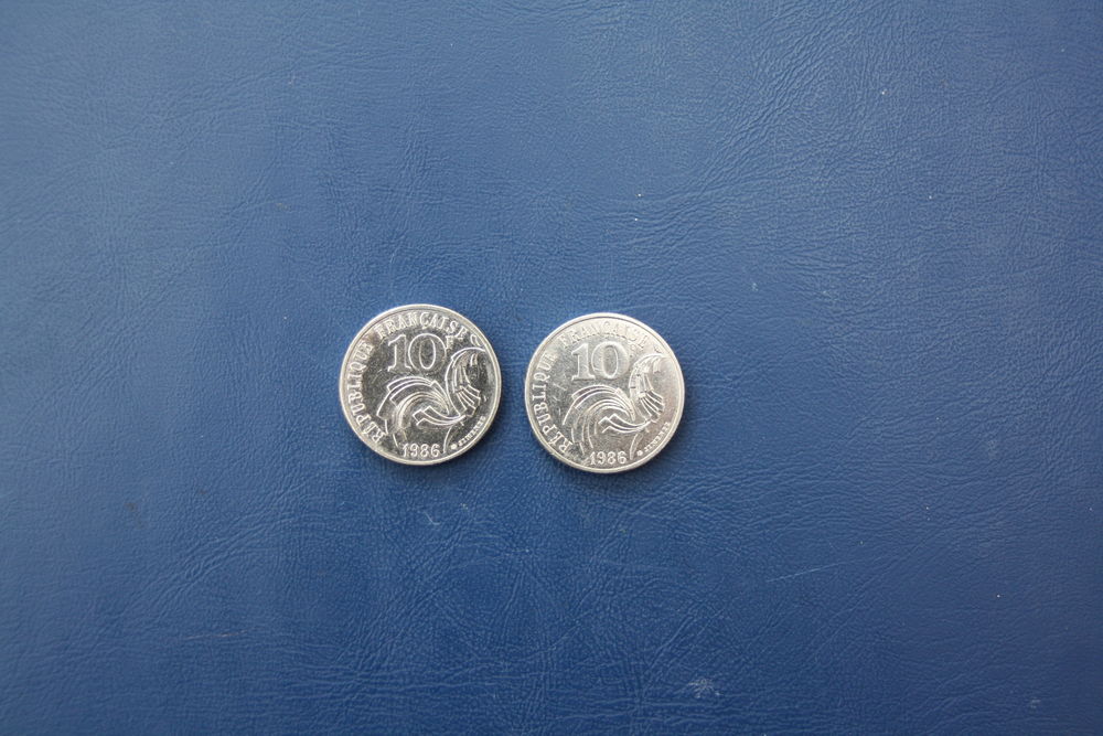 Les 2 pi&egrave;ces de monnaies de 10 Francs JIMENEZ 