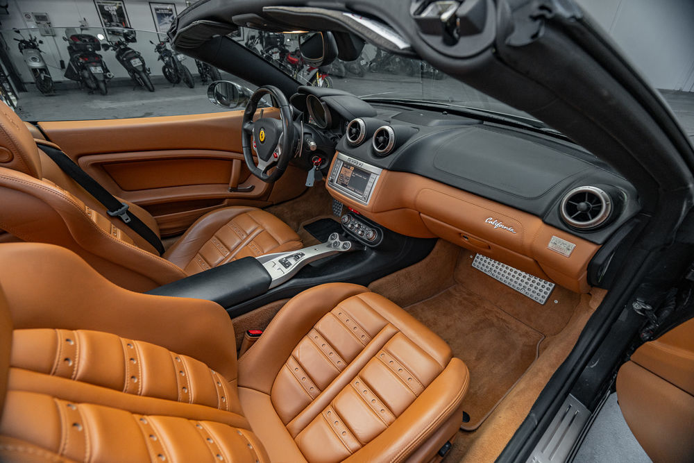 California V8 4.3 460ch 2010 occasion 75014 Paris