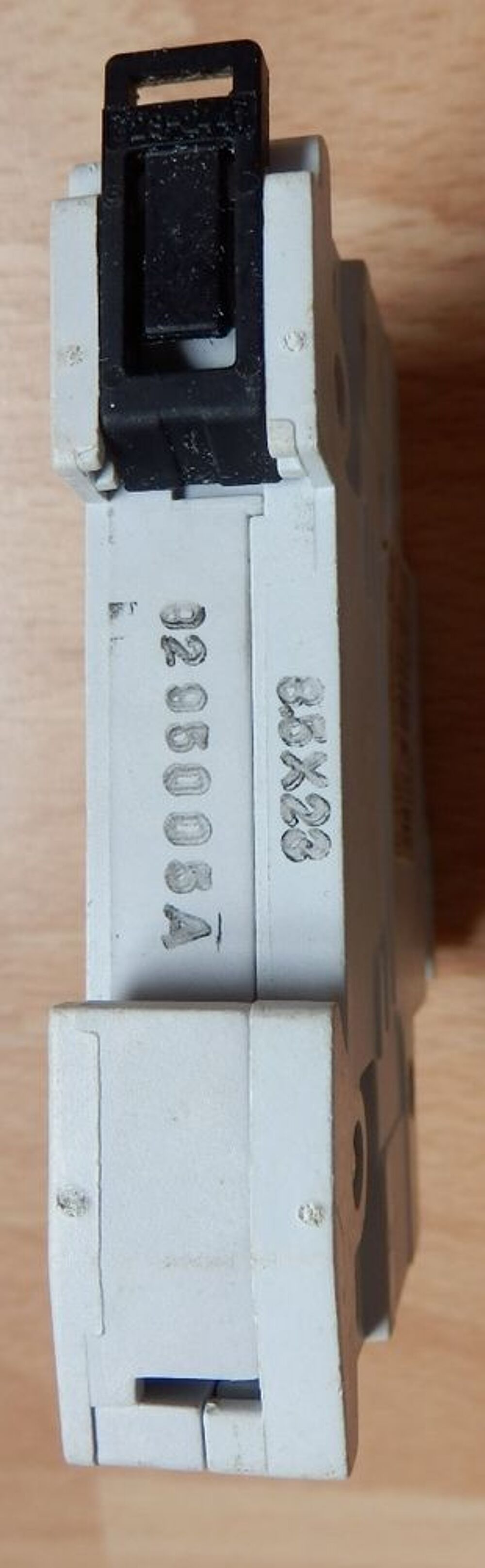 Porte fusible ABB 10 A : Tr&egrave;s bon &eacute;tat Bricolage