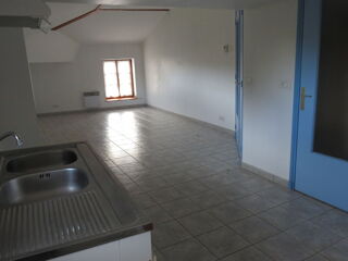  Appartement à louer 3 pièces 61 m²