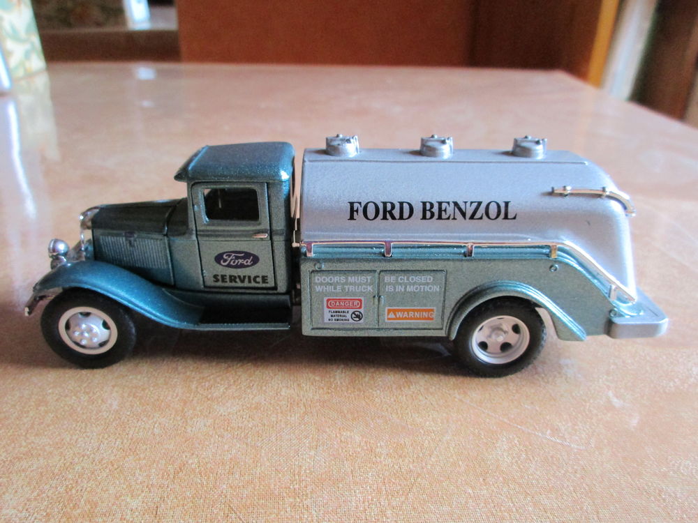 camion citerne ford de 1934 