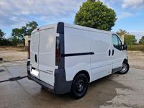 Vivaro VIVARO FGN F2700 C1 1.9 CDTI - 82 PACK CLIM 2005 occasion 17290 Thair&eacute;