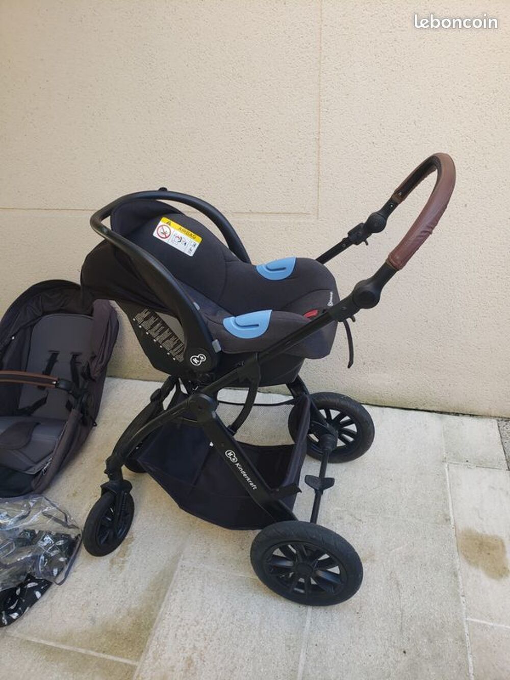 Poussette + si&egrave;ge auto + pneus neufs etc Puériculture