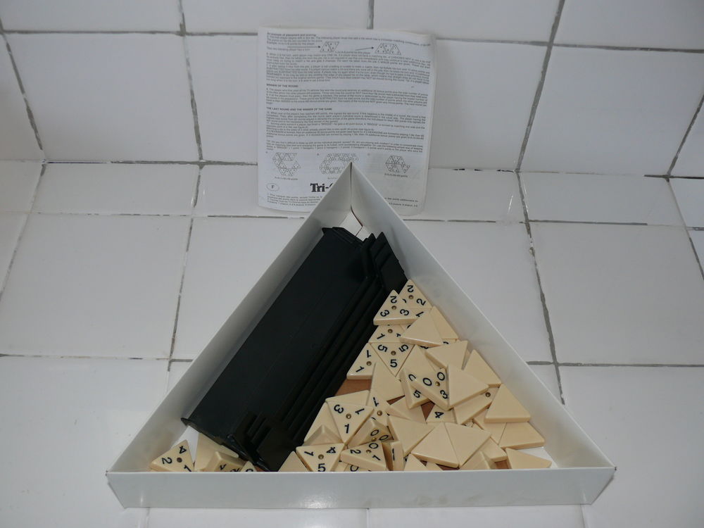 Jeu de soci&eacute;t&eacute; "Triominos" Jeux / jouets