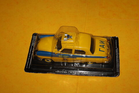 1 Voiture miniature GAZ M 21 Volga Police de Moscou 10 Pré-en-Pail (53)